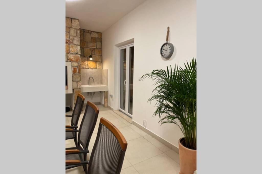 Seaview Pool Apartment-Lumiere, Island Hvar-Gdinj Екстериор снимка